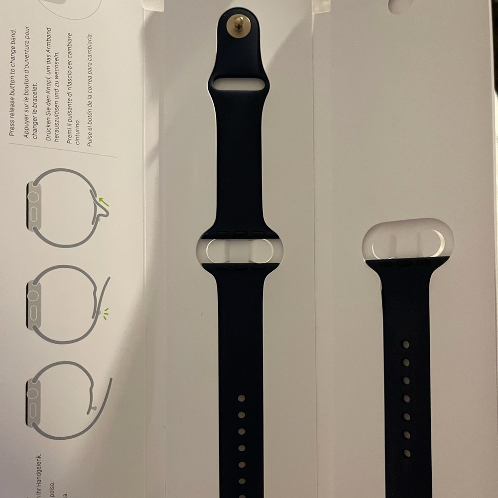 NEVER WORN Navy, Apple Watch band (38mm)